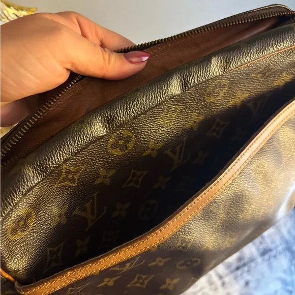 Luxury Brown Monogram Crossbody Bag - Picture 5 of 10